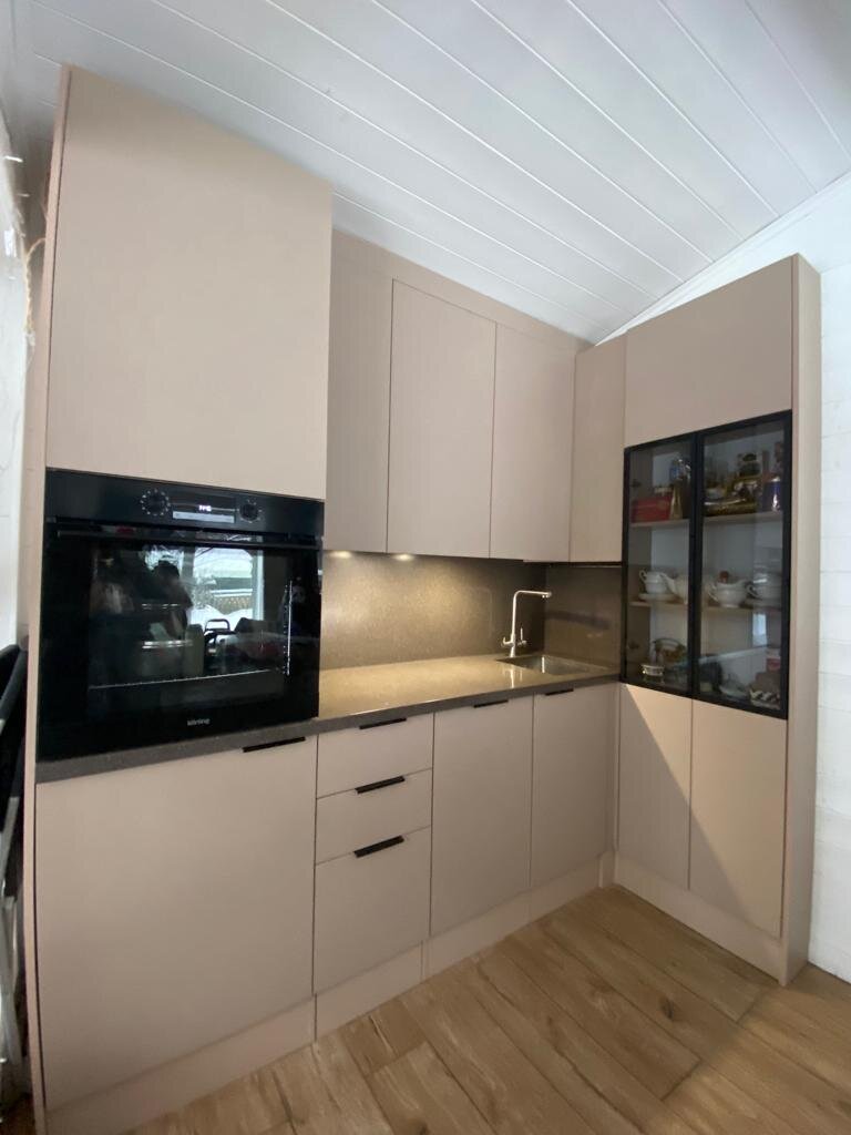 Кухня длиной 2,20м + буфет