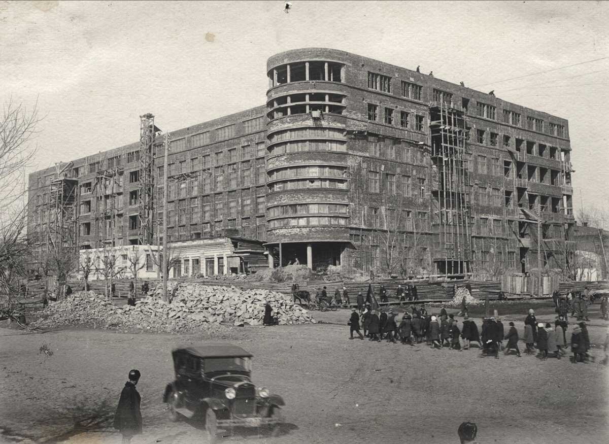 Здание крайисполкома Новосибирск