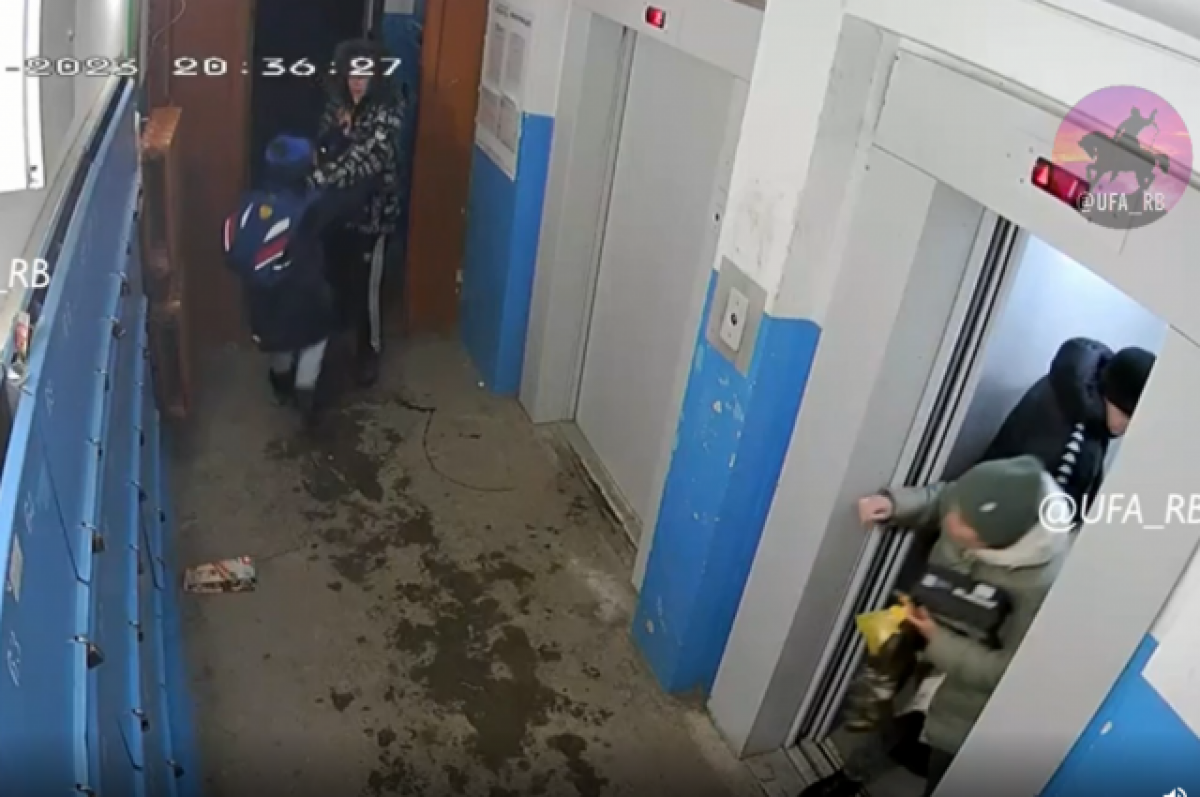    Пьяный мужчина напал на 10-летнюю девочку в подъезде в Уфе