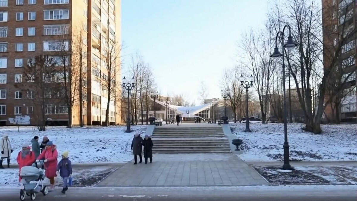     В Удмуртии в текущем году предстоит благоустроить 152 территории – 62 двора и 89 общественных пространств. Об этом на совещании в правительстве региона рассказал министр строительства республики Ришат Ибрагимов.