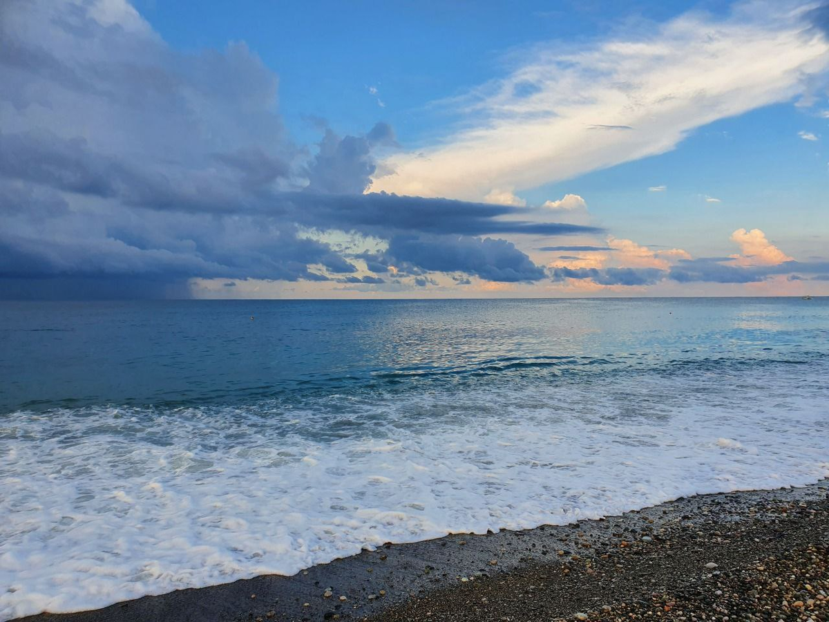 пансионат "ЛИТФОНД" в Абхазии (Пицунда)