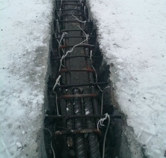 Армирование фундамента компанией ООО СК «СМК-Подряд» в зимнее время. Фото с объекта.
