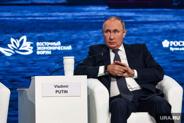    Путину не приходилось общаться с Байденом по горячей линии