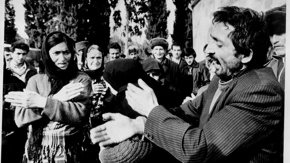 35 лет исполнилось погрому, определившему контуры межэтнической вражды по всему постсоветскому пространству. В эти дни в конце февраля 1988 года произошел армянский погром в азербайджанском Сумгаите.-7