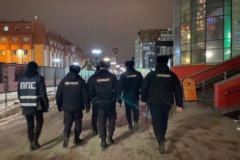     Всего за день были проверены 28 человек. Фото: УМВД по Екатеринбургу