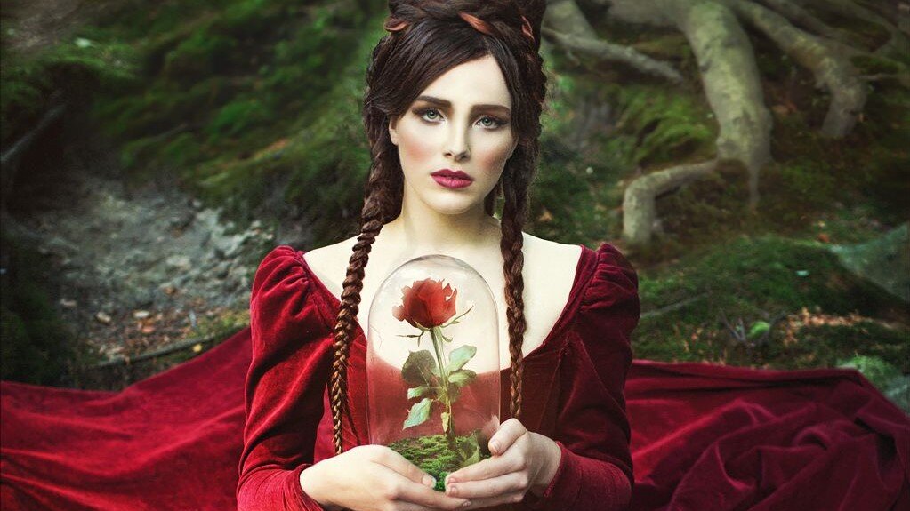 Драгоценный гороскоп на апрель 2023 года. Камень, покровитель для знака Скорпион – Турмалин. Видео о камне в подборке канала «Самоцветы». Фото художника Маргариты Каревой. 