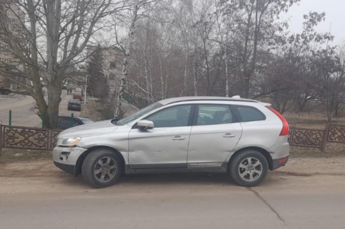    Под Воронежем два человека оказались в больнице после ДТП с забором