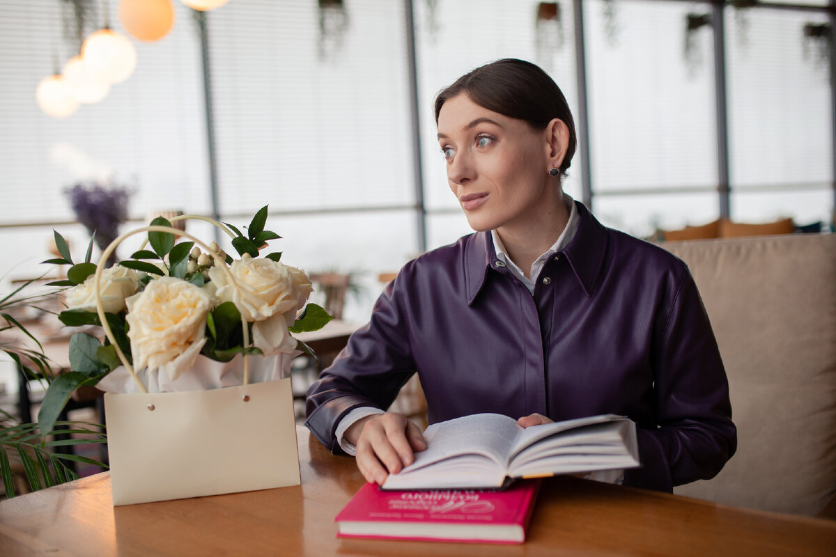 Алена Калистратова. Стилист, исследователь моды. Услуги и цены: alenakalistratova.ru Запись и сотрудничество: +7960 193 99 49 (Watsapp, Telegram)