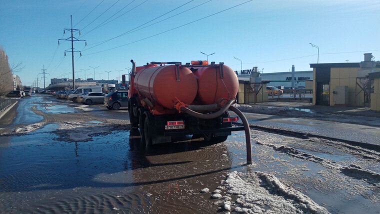    Пожаловаться на лужи во дворах можно через портал «Тюмень — наш дом»