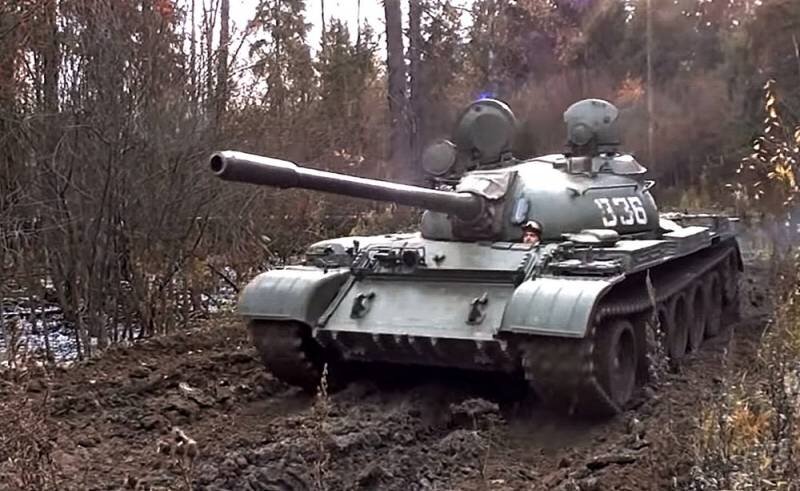 850
                            
                            «Урановые ломы» против «металлолома»: о британских снарядах и танках Т-55