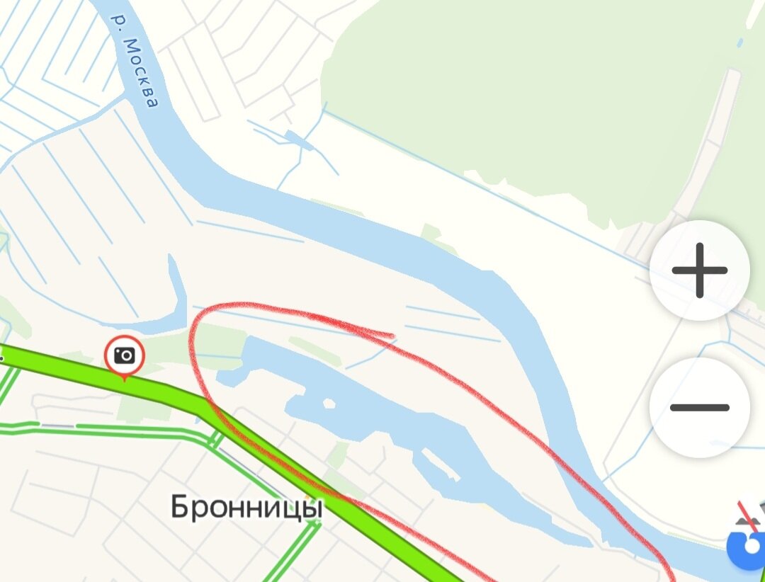 Озеро, предположительно с карасями