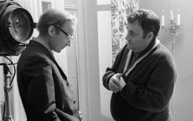 Андрей Мягков и Эльдар Рязанов на съёмках фильма "Служебный роман", 1977