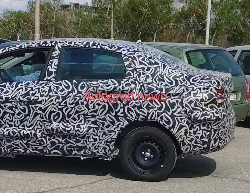    В сети появились первые фотографии новой Lada Granta 2
