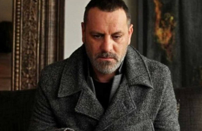 Актер Озан Гювен преследуемый неудачами в 2020 году