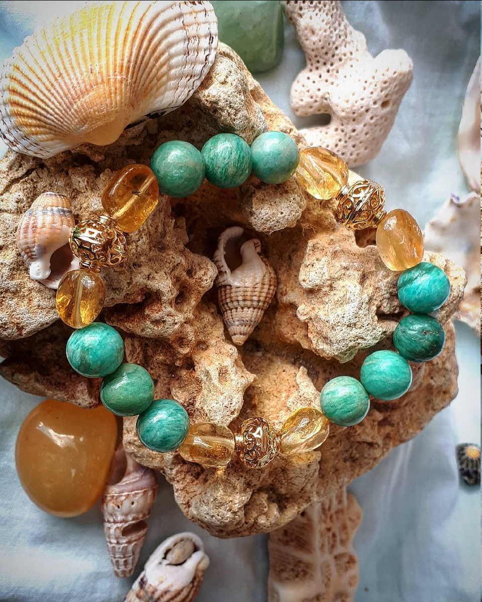 Браслет из амазонита и цитрина с родированной фурнитурой.