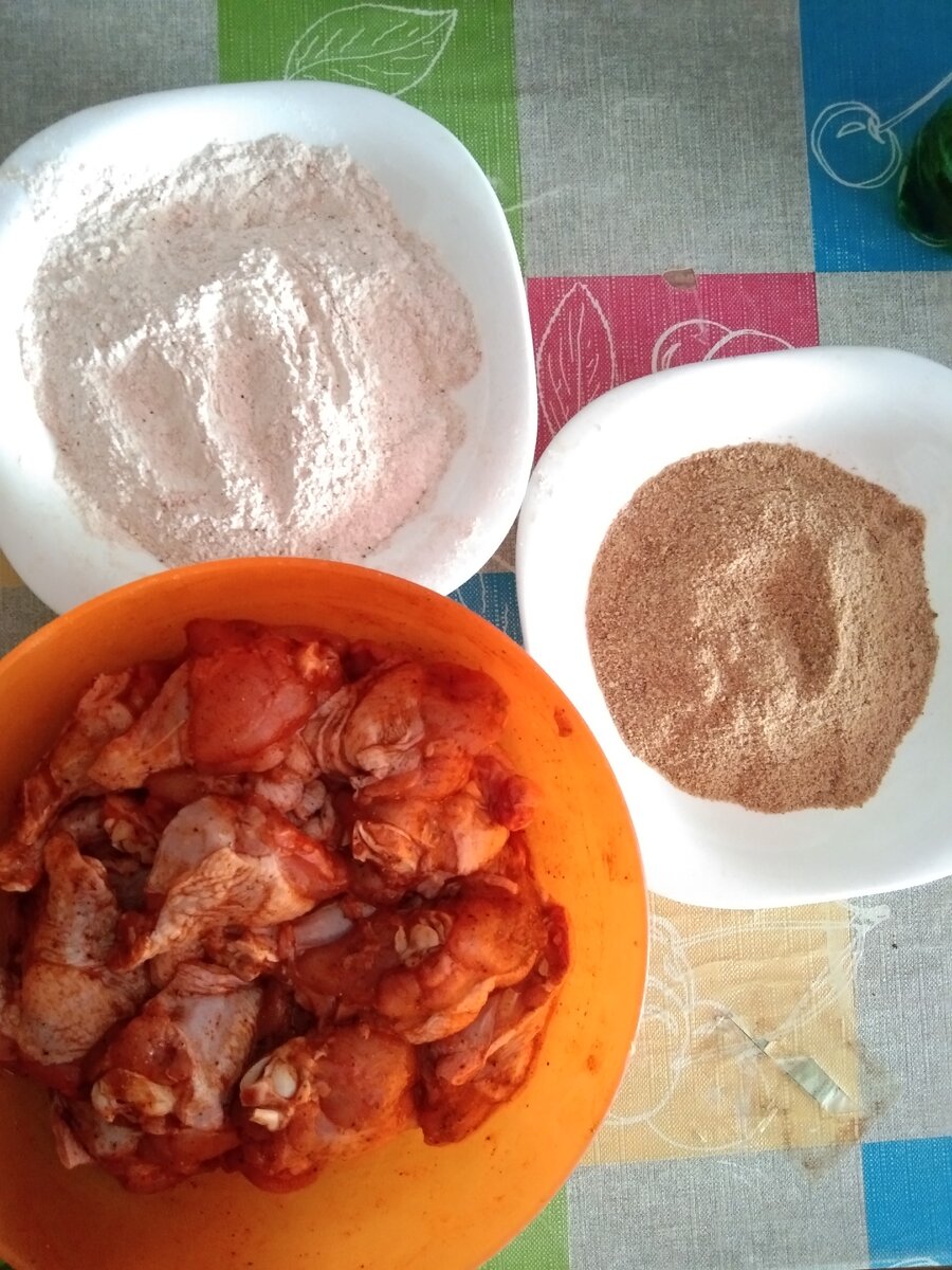 Сегодня суббота😍 наконец то, Я на выходных.... Сегодня я решила побаловать себя и своих сынишек... Приготовила крылышки по рецепту как из KFC 🤭😁😁 Дети сытые и довольны 🍗🍗🍗