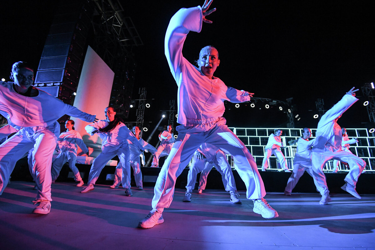 Восточный Крым стал местом проведения фестиваля «Таврида - АРТ» во второй раз. // Туристический портал Республики Крым,  Константин Крестьянинов