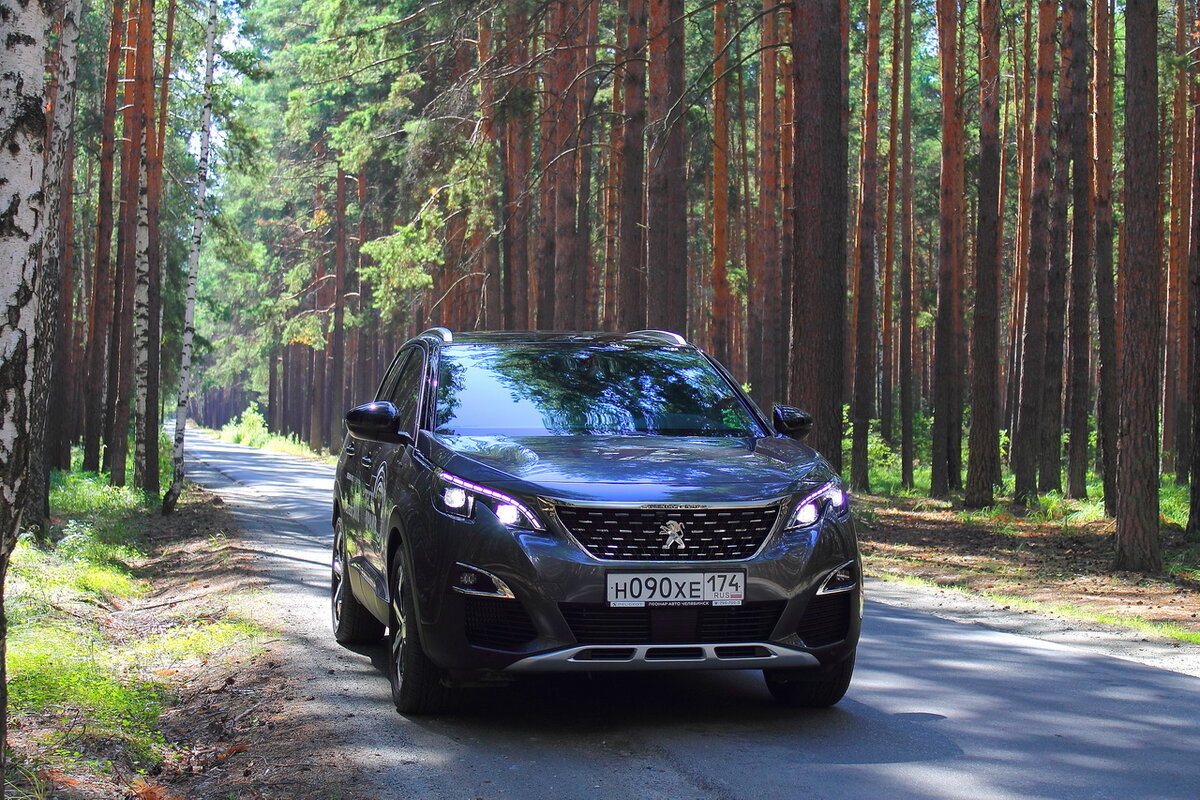 PEUGEOT 3008