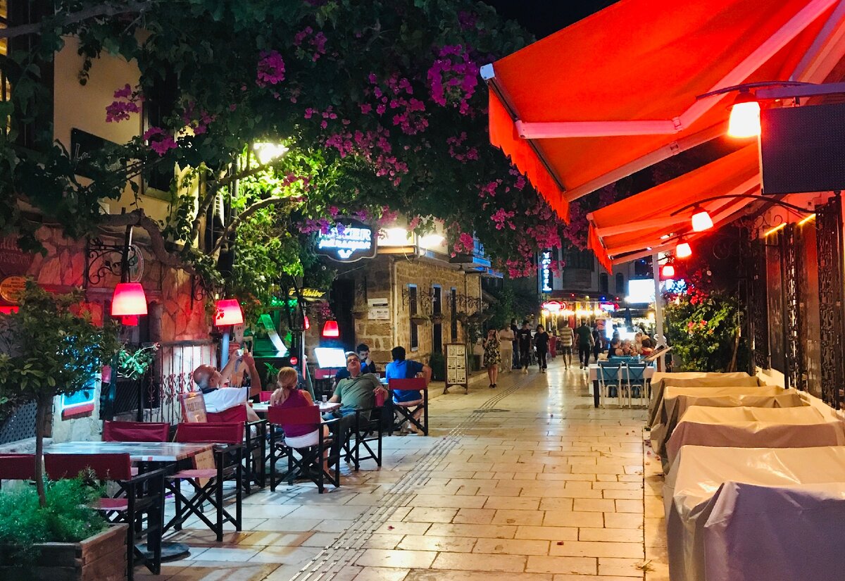 Кафе в центре Анталии