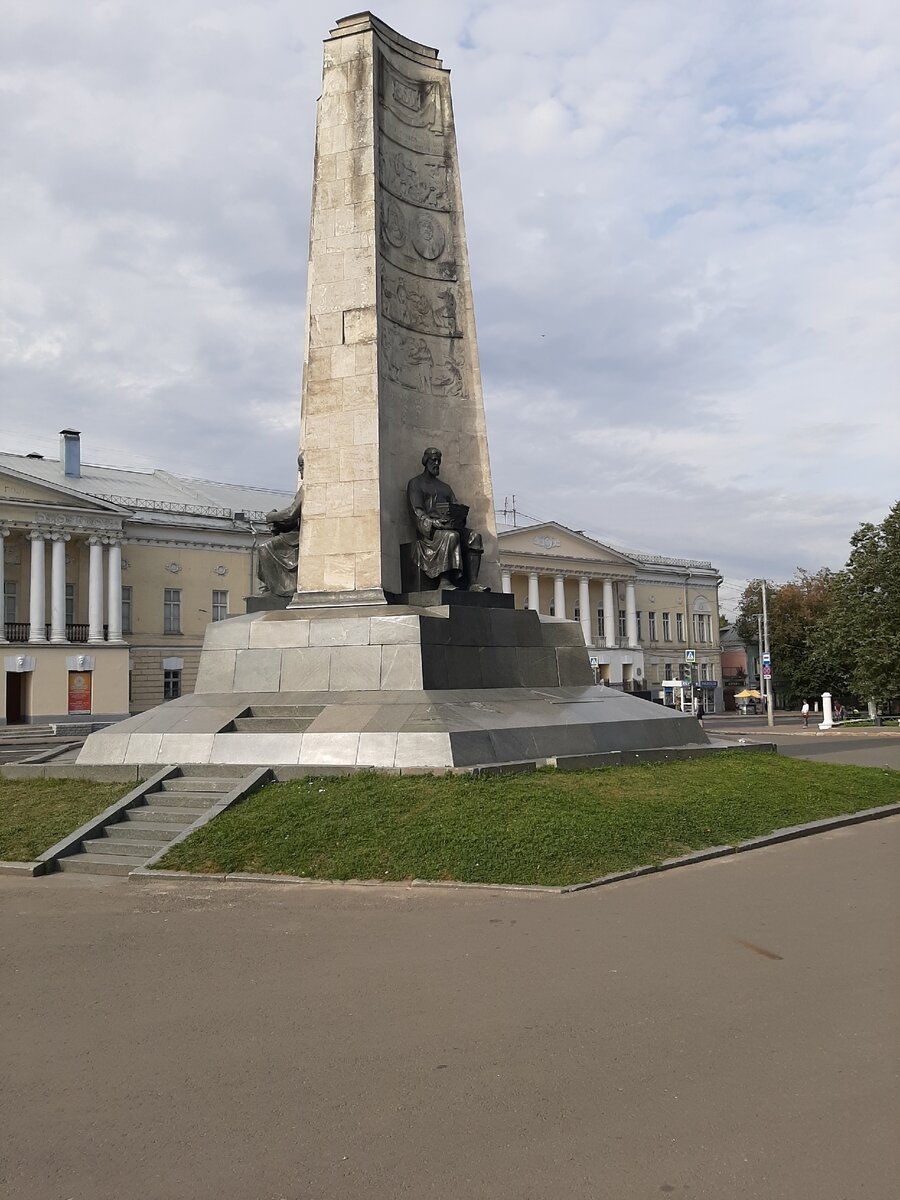 На ПМЖ во Владимир. Стоит ли переезжать и взгляд на город после нескольких  лет жизни в нём. | Взял и поехал | Дзен