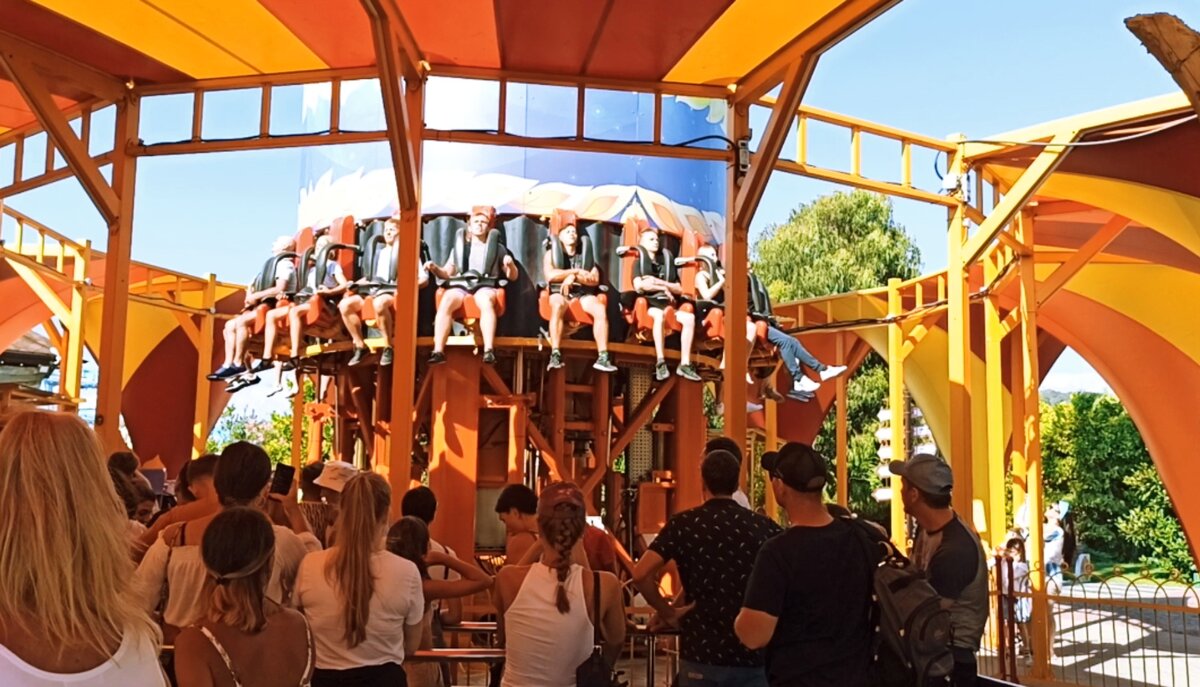 Очередь из желающих прокатиться