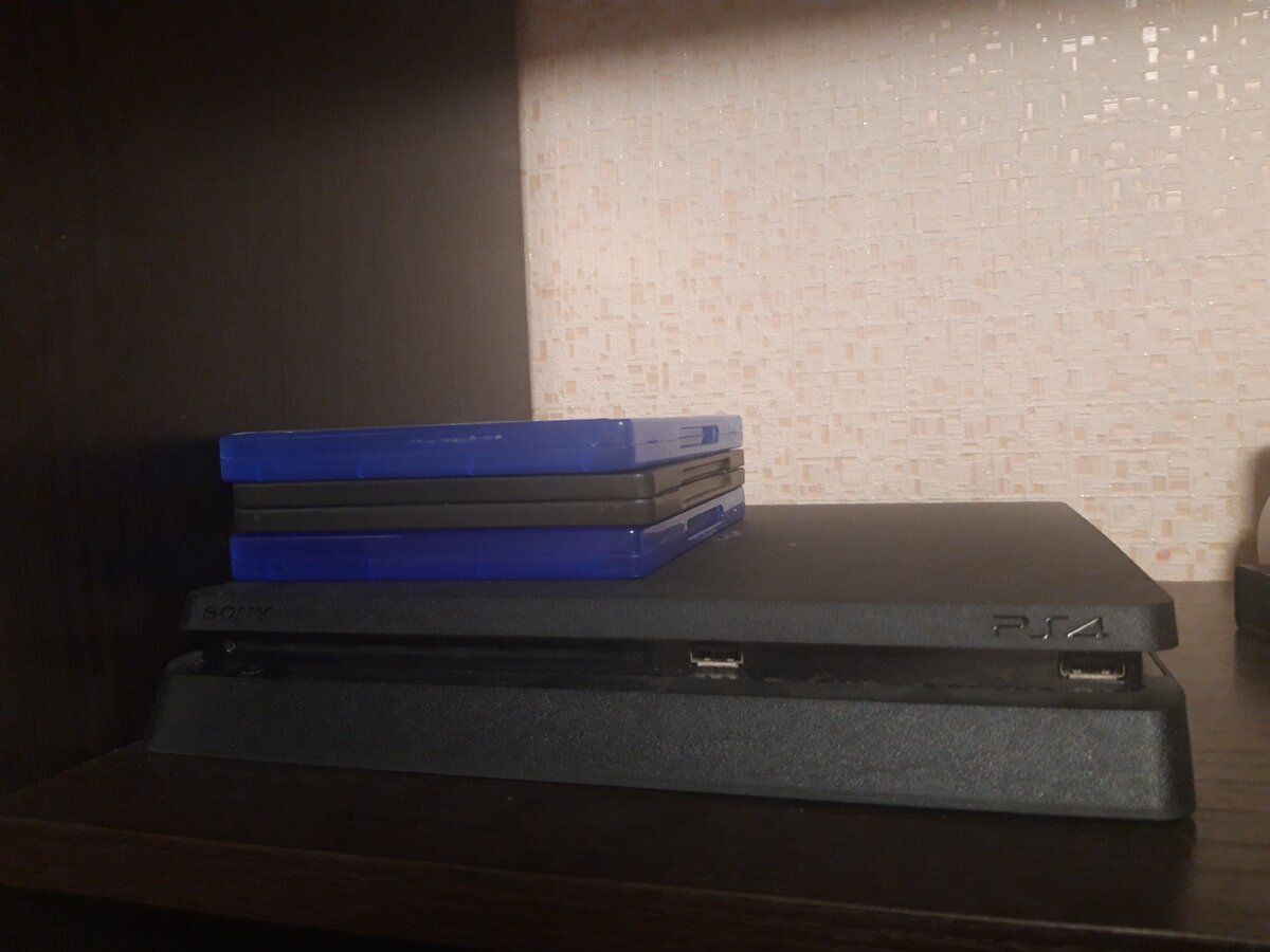 Playstation 4 и любимые игры сына