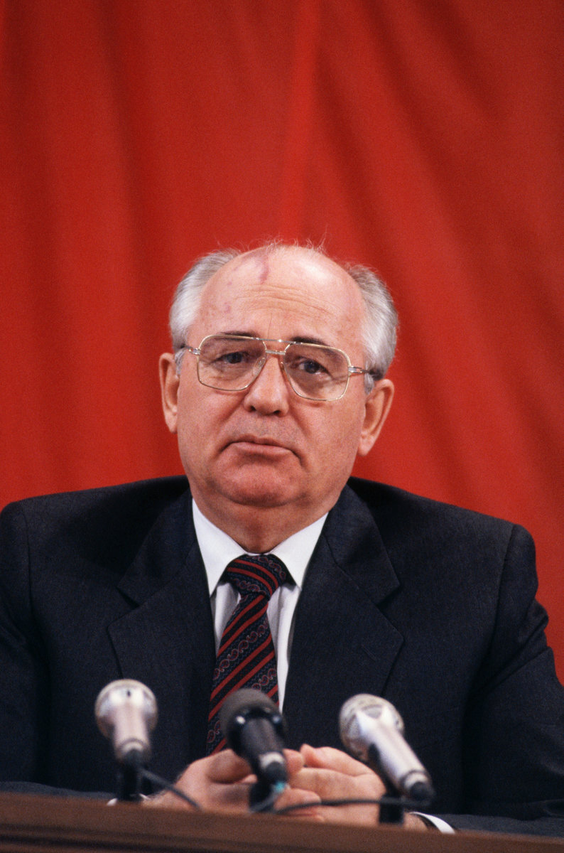 Михаил Горбачёв 