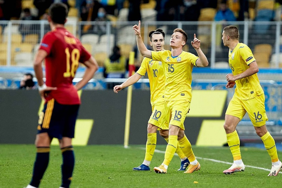 Виктор Цыганков празднует забитый гол в матче Украина- Испания. Фото из интернета.