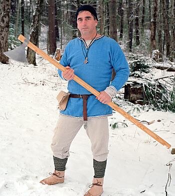 Средневековый датский воин с топором