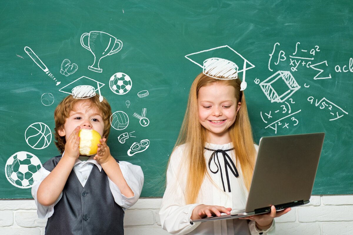 У Вас прослеживаете желание получить новое образование, если во сне Вы преподаете в школе.