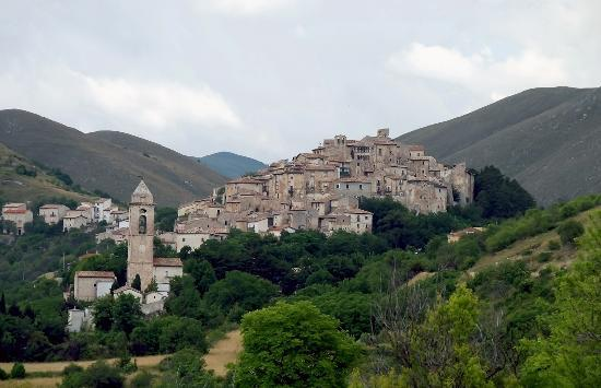 Деревня Санто-Стефано-ди-Сессанио