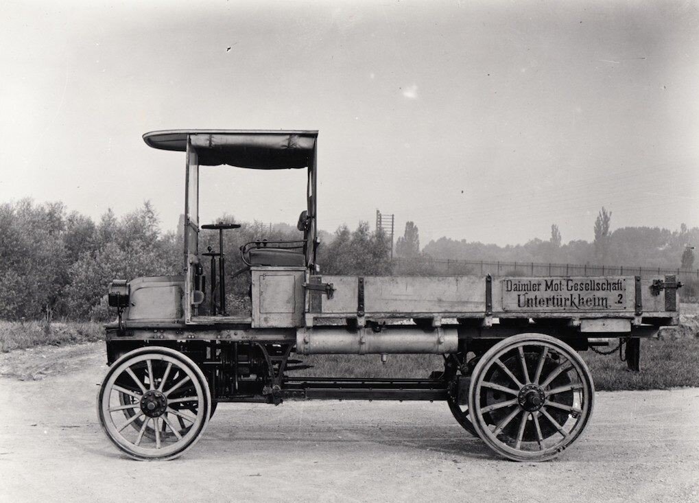 Сайт первый грузовой. АМО-Ф-15 грузовой автомобиль. Даймлер грузовик 1900. Даймлер Бенц грузовой. Грузовик Даймлер 1917 года.