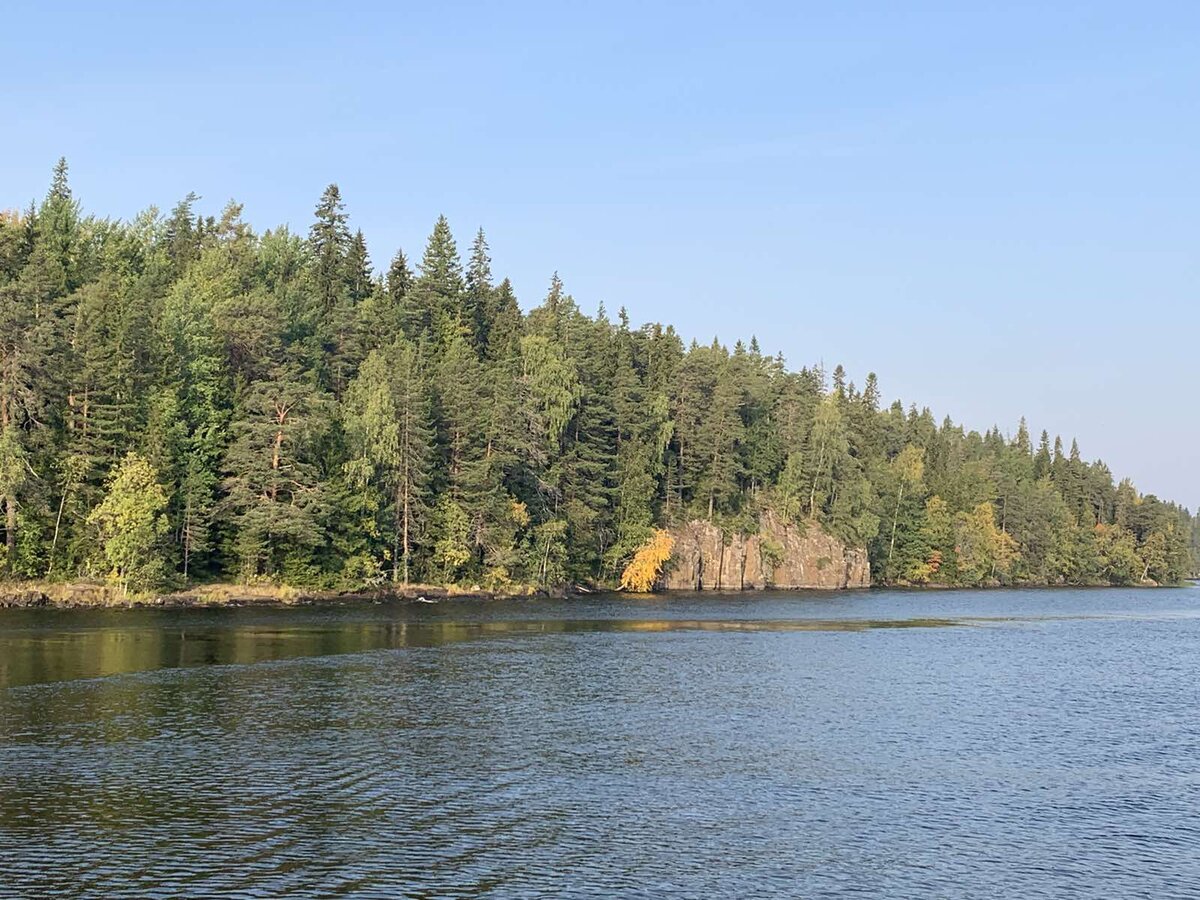 Просто красивый вид. Это Волго-Балтийская система
