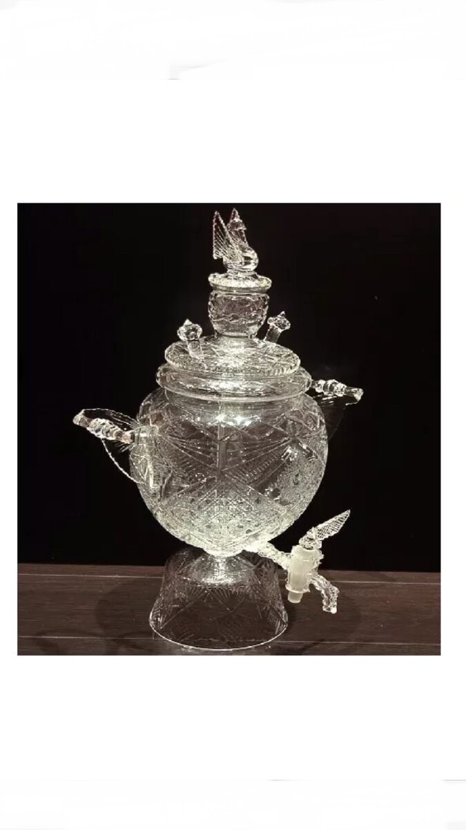 На заводе производили кварцевую продукцию.