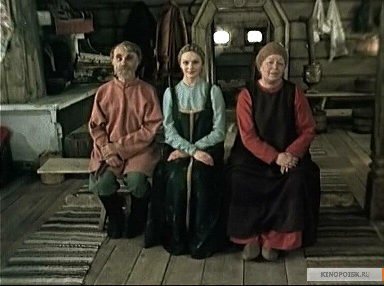 В ролях "приемных родителей" Снегурочки - Борис Сабуров и Людмила Шагалова