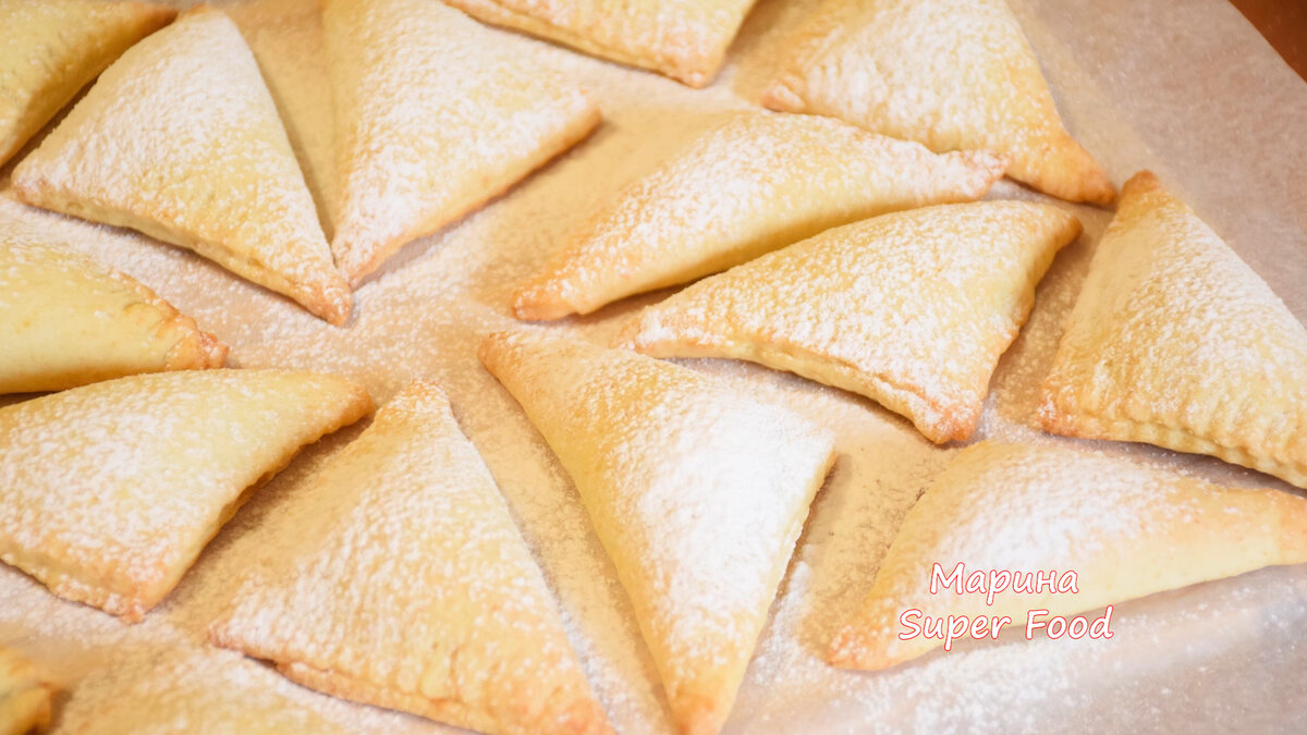 Творожные треугольники с ягодами (быстро, вкусно и с тестом возиться не надо)