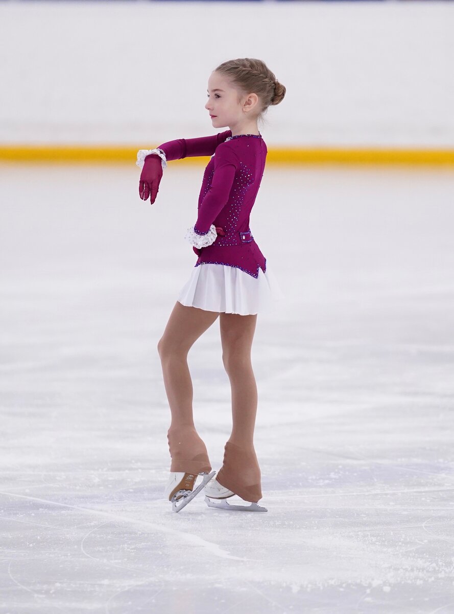 Алиса Семина. 6 лет. 3-й юношеский разряд. Фото с соревнований.