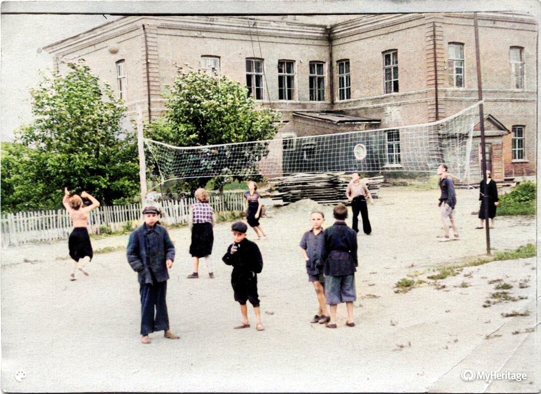 Интернат электросталь. Школа 1950 Москва. Школа Люблино 1950. Школы в 1960е. Школа 1950 Новосибирск.