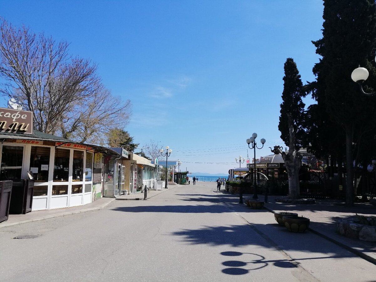 Injir республика крым алушта набережная улица фото Алушта, апрель 2021 года, смешанные чувства от посещения курорта Жизнь и Чувства