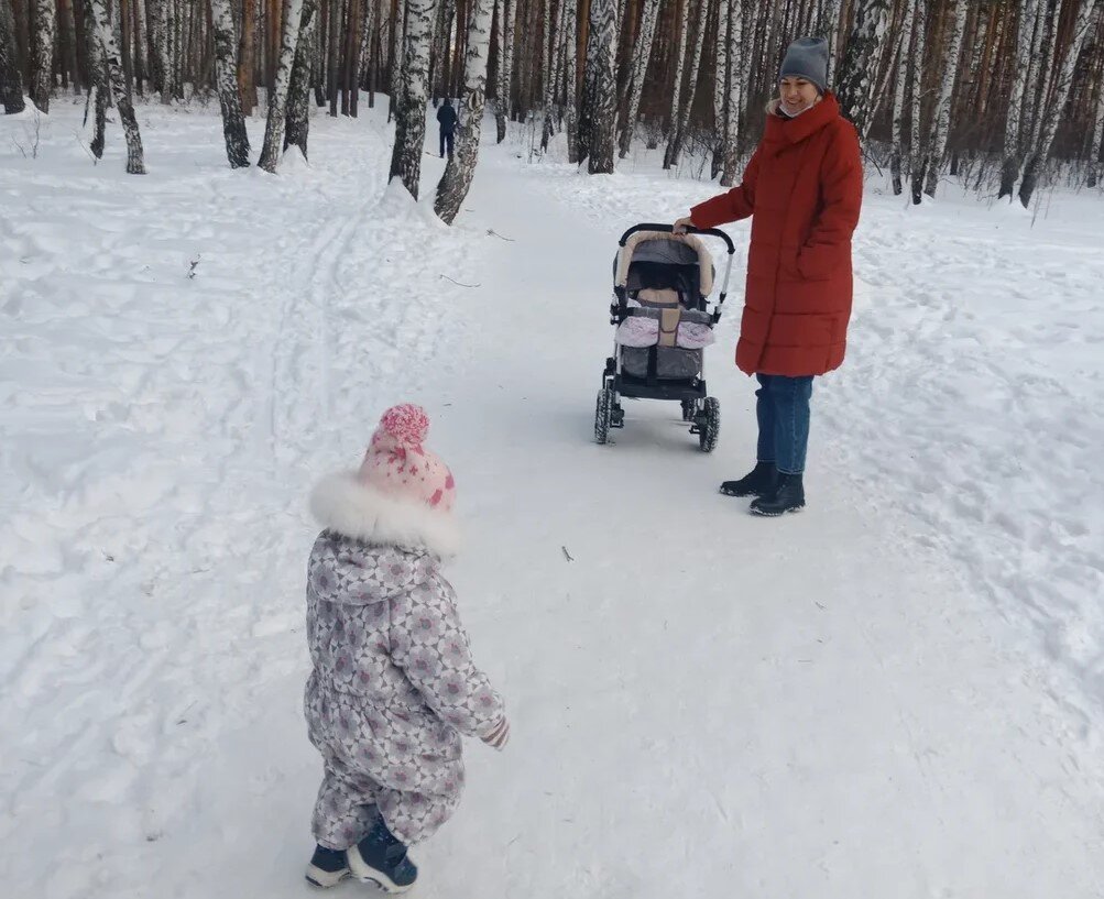 гуляем с Кирой по лесу