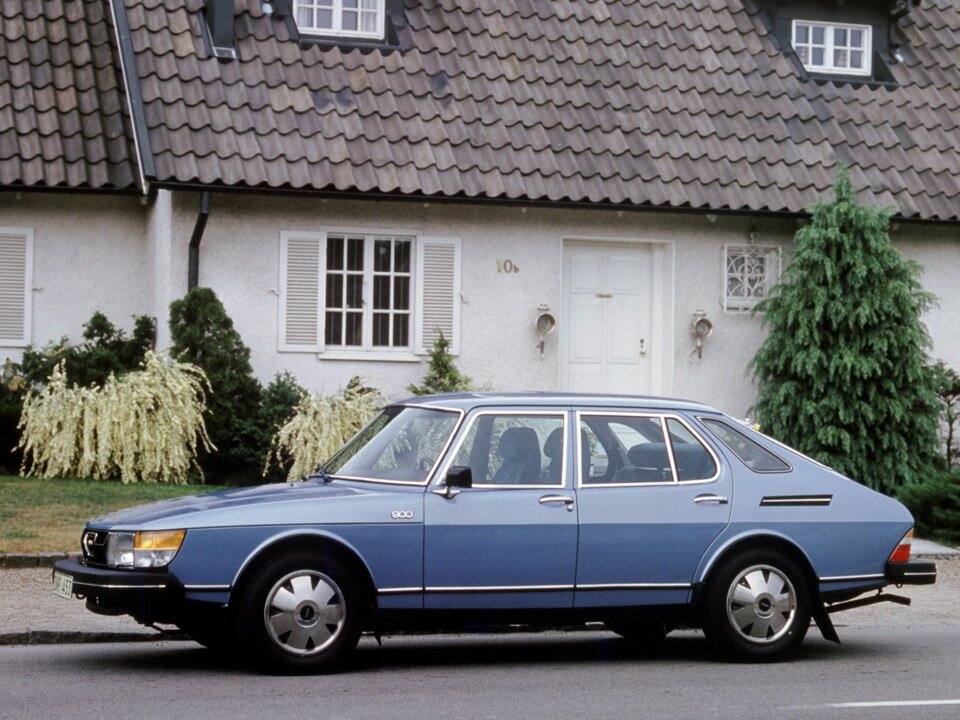 Легендарный дизельный немец с самым надёжным двигателем - Mercedes-Benz 300D W123