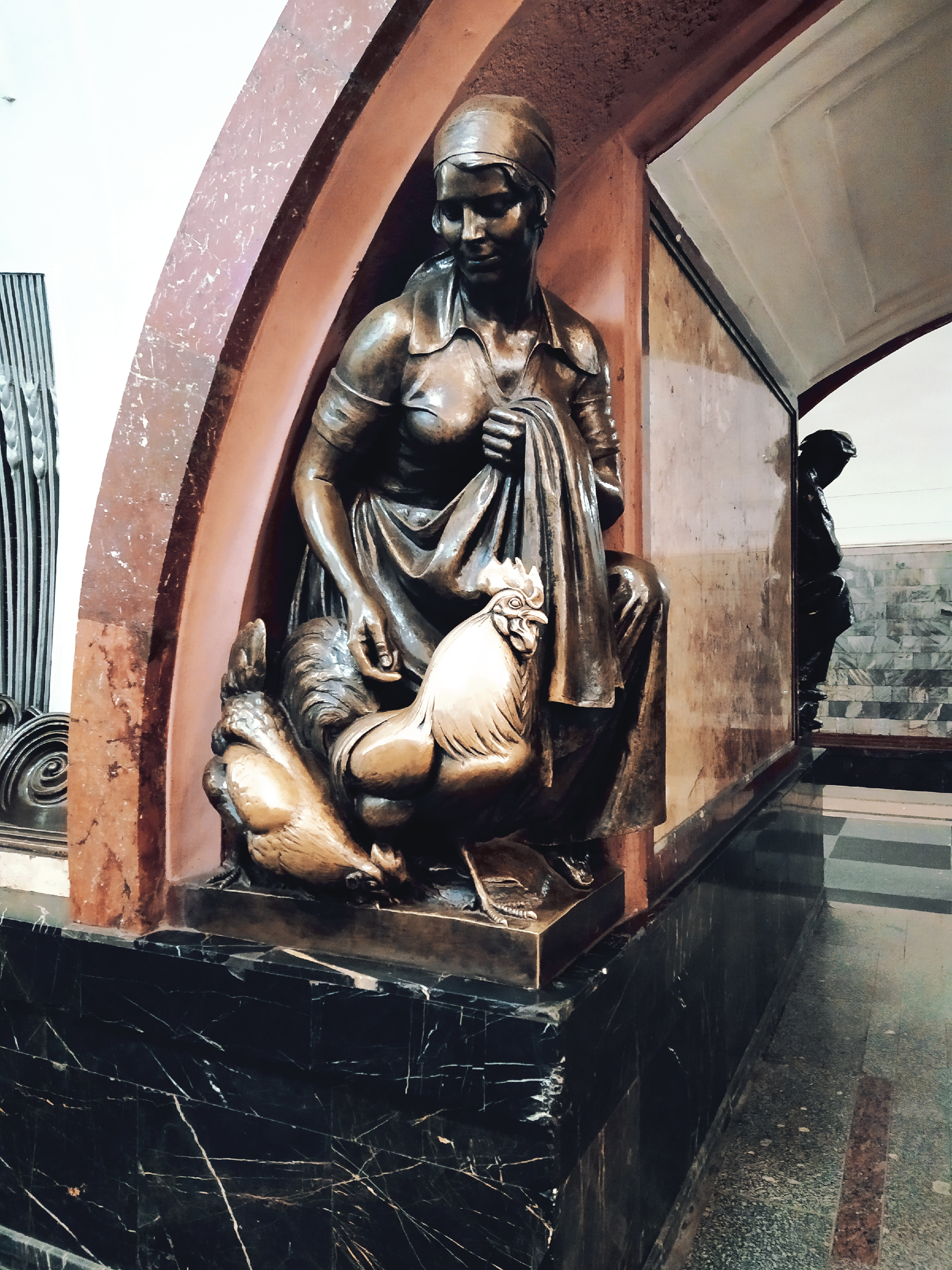 Как в музее. Скульптуры в Московском метро.3