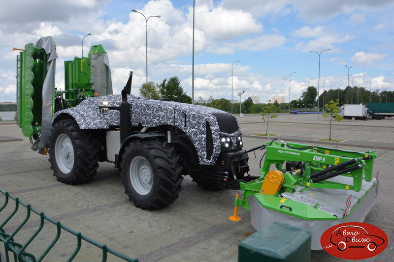 Прототип автономного трактора Беларус A3523i