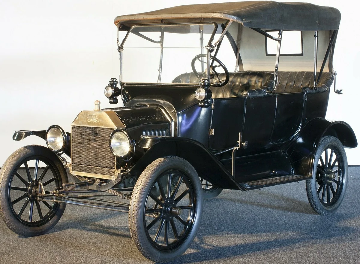 Модель т. Форд модель т 1908 Генри Форд. Henry Ford model t. 1910 Model t Ford. Автомобиль Генри Форда 1908