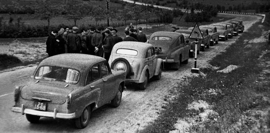 1958 год россия. Советские автогонки. Авторалли СССР. Советские кольцевые автогонки. Автодороги СССР.