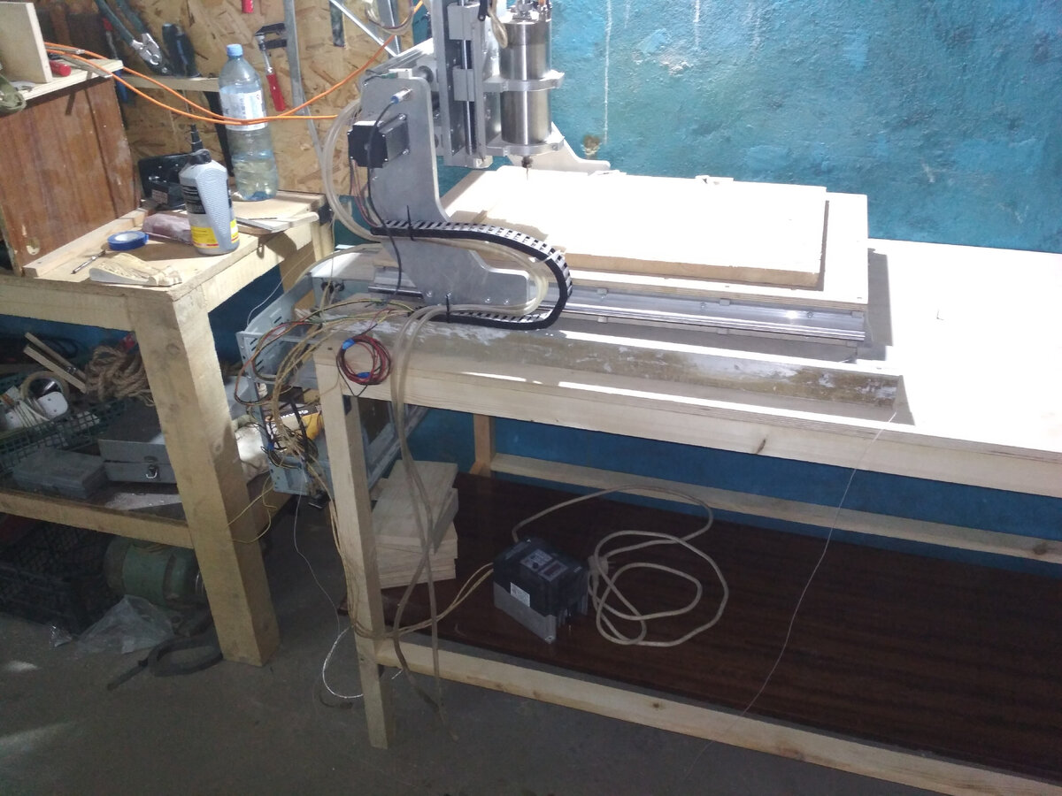 Устанавливаю станок на стационарное место.