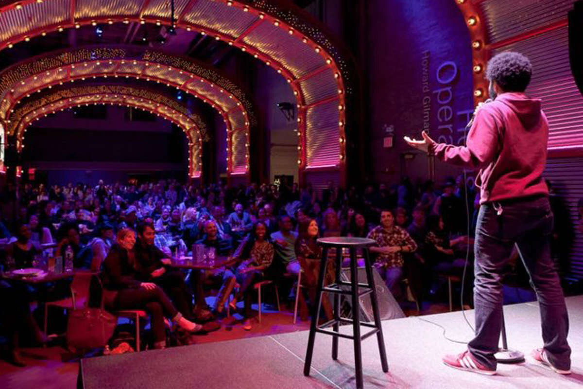 где проходят стендапы