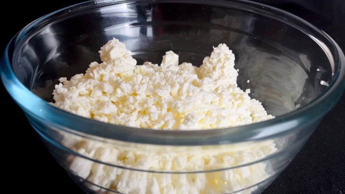 Готовила из зернистого творого, чтобы полностью соблюсти рецепт