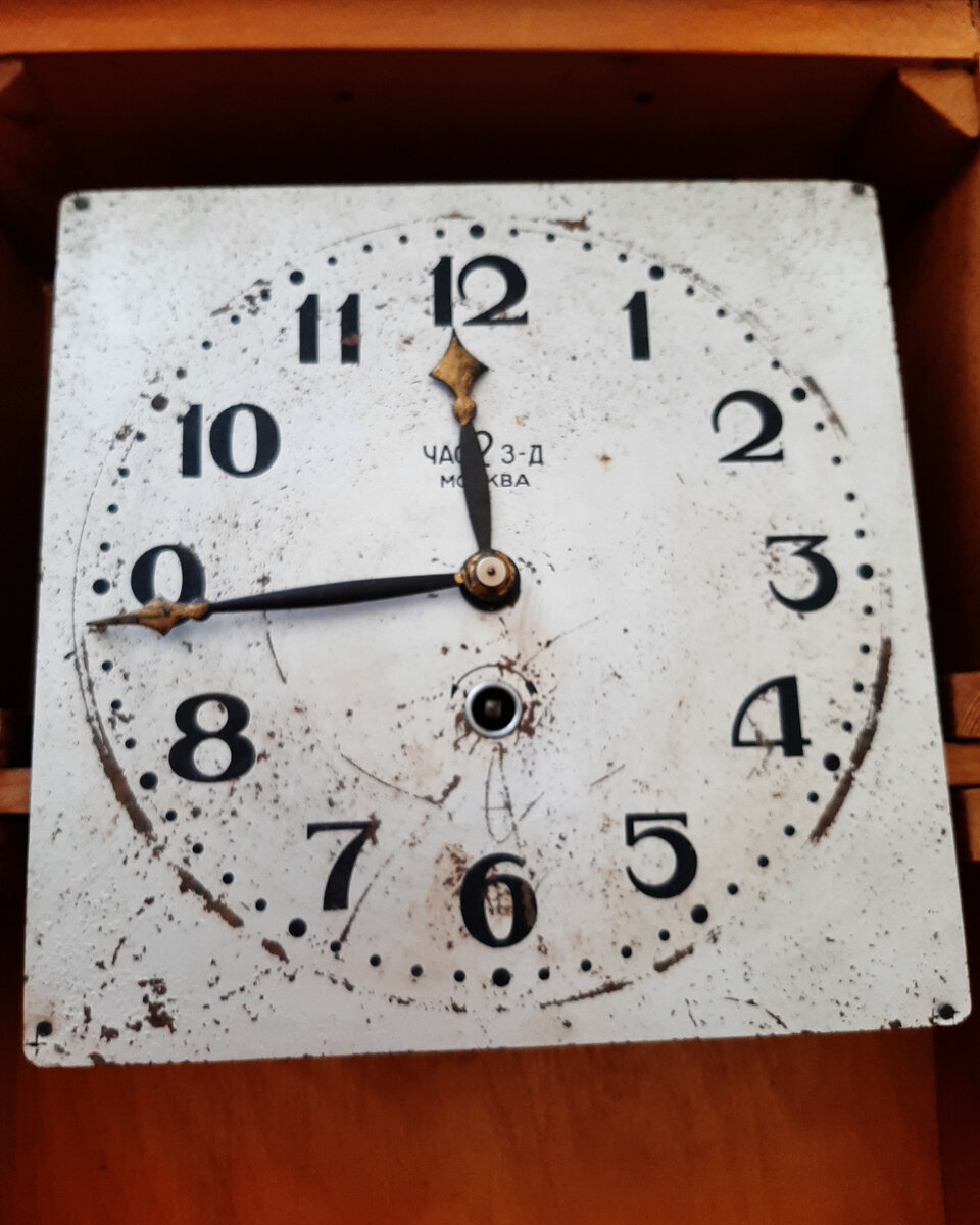 Часы настольные "кабинетные". Часы orator 1940-1950. Часы 1950 года. Часы 1950 годов. Табельные часы 1950.