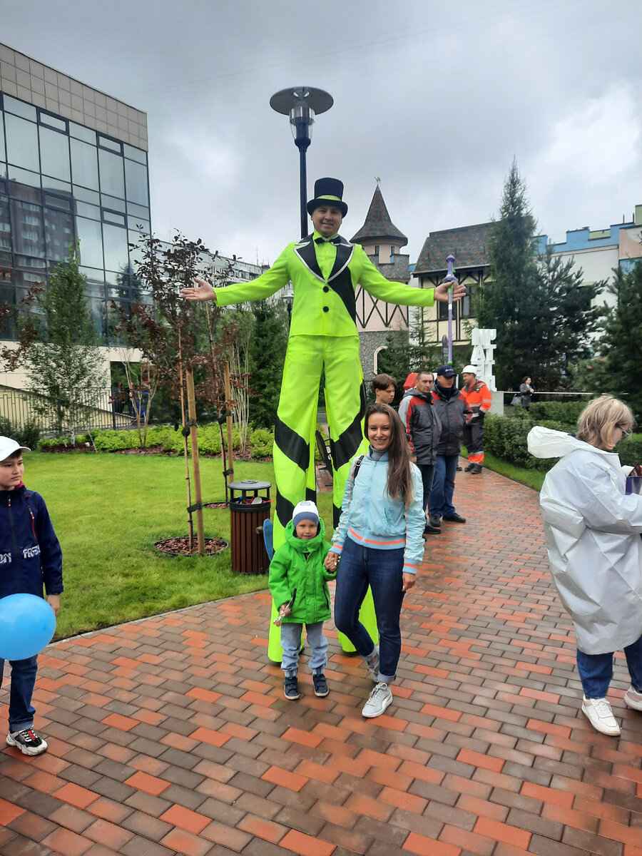 Листайте карусель